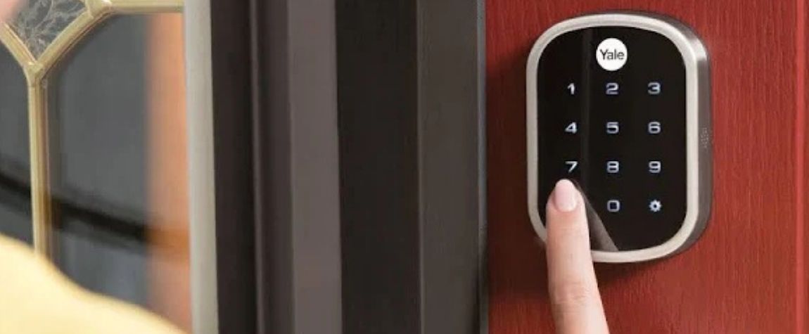 High-security Yale smart lock with multiple access options.